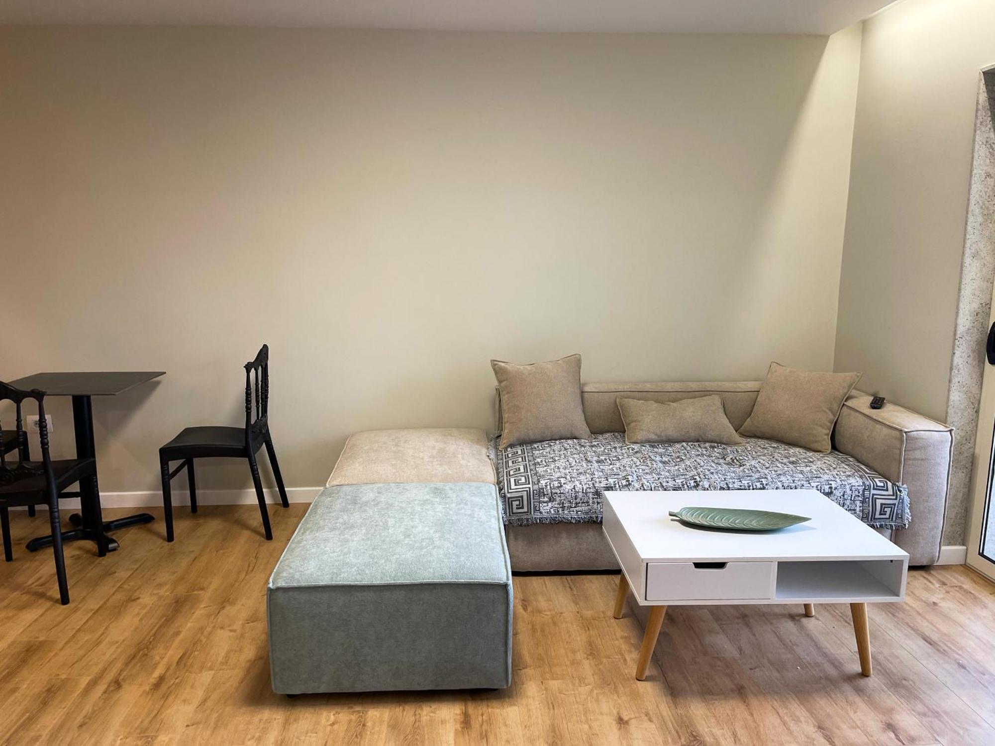 Wanderlust Bazaar Apartment Tirana Exterior photo