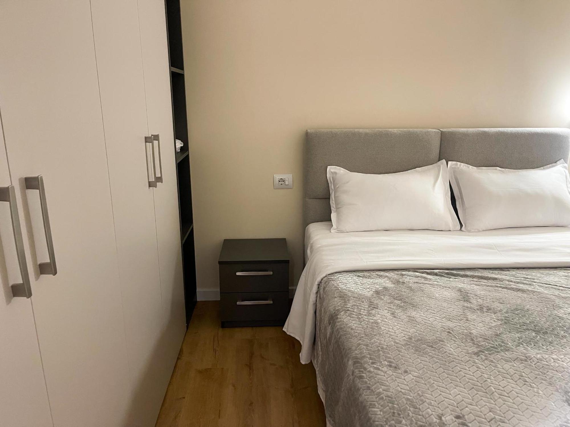 Wanderlust Bazaar Apartment Tirana Exterior photo