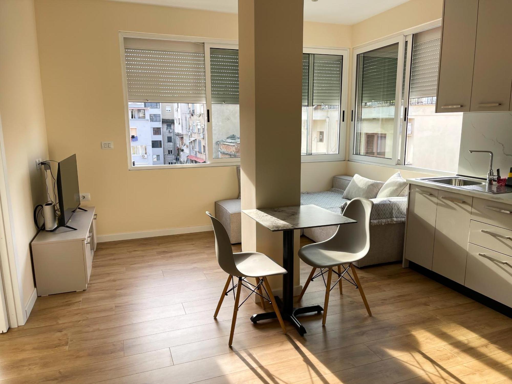 Wanderlust Bazaar Apartment Tirana Exterior photo