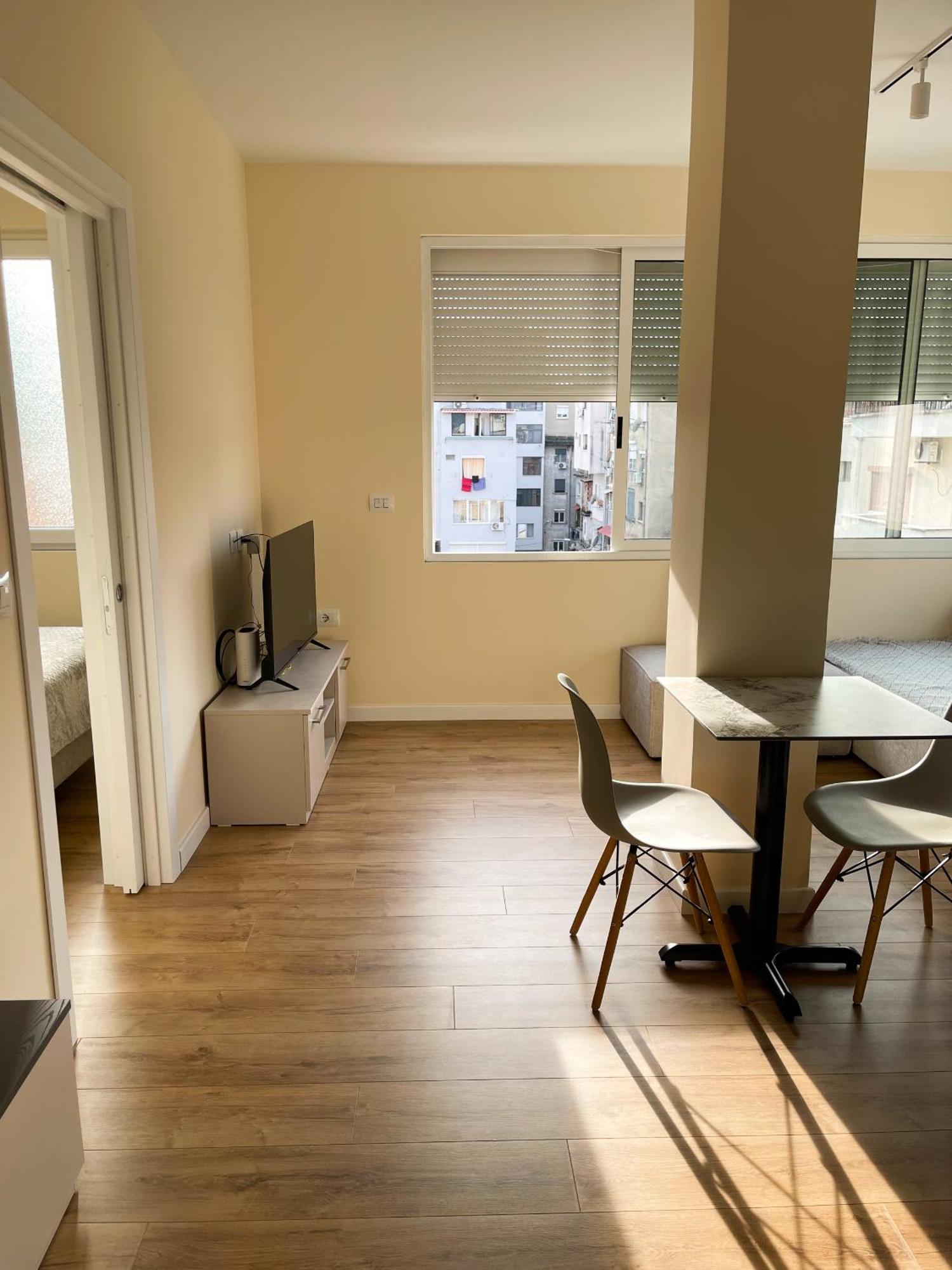 Wanderlust Bazaar Apartment Tirana Exterior photo