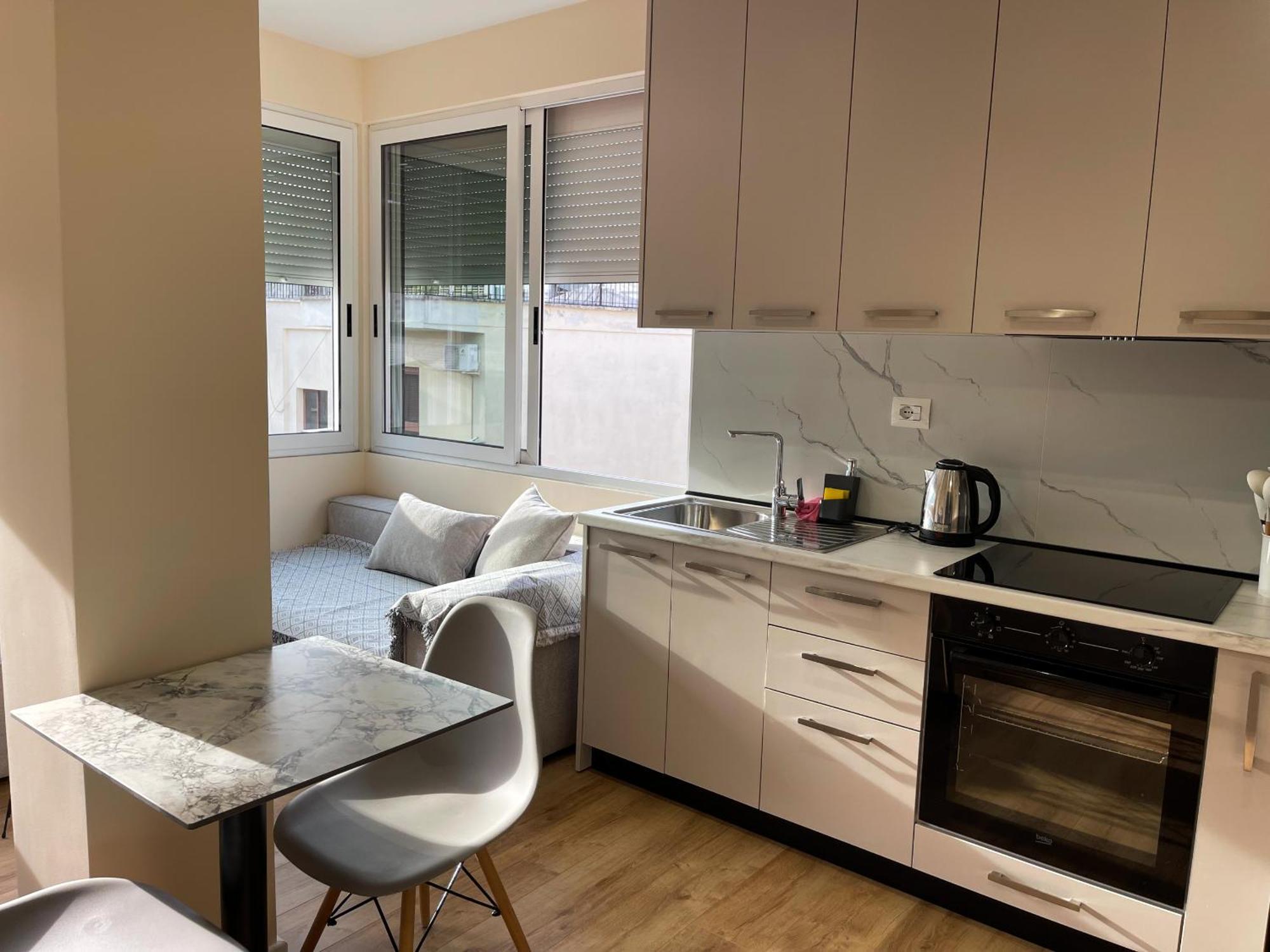 Wanderlust Bazaar Apartment Tirana Exterior photo